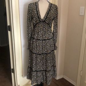 Sugar + Lips Medium long sleeve Maxi flower woman dress, great condition, zippe